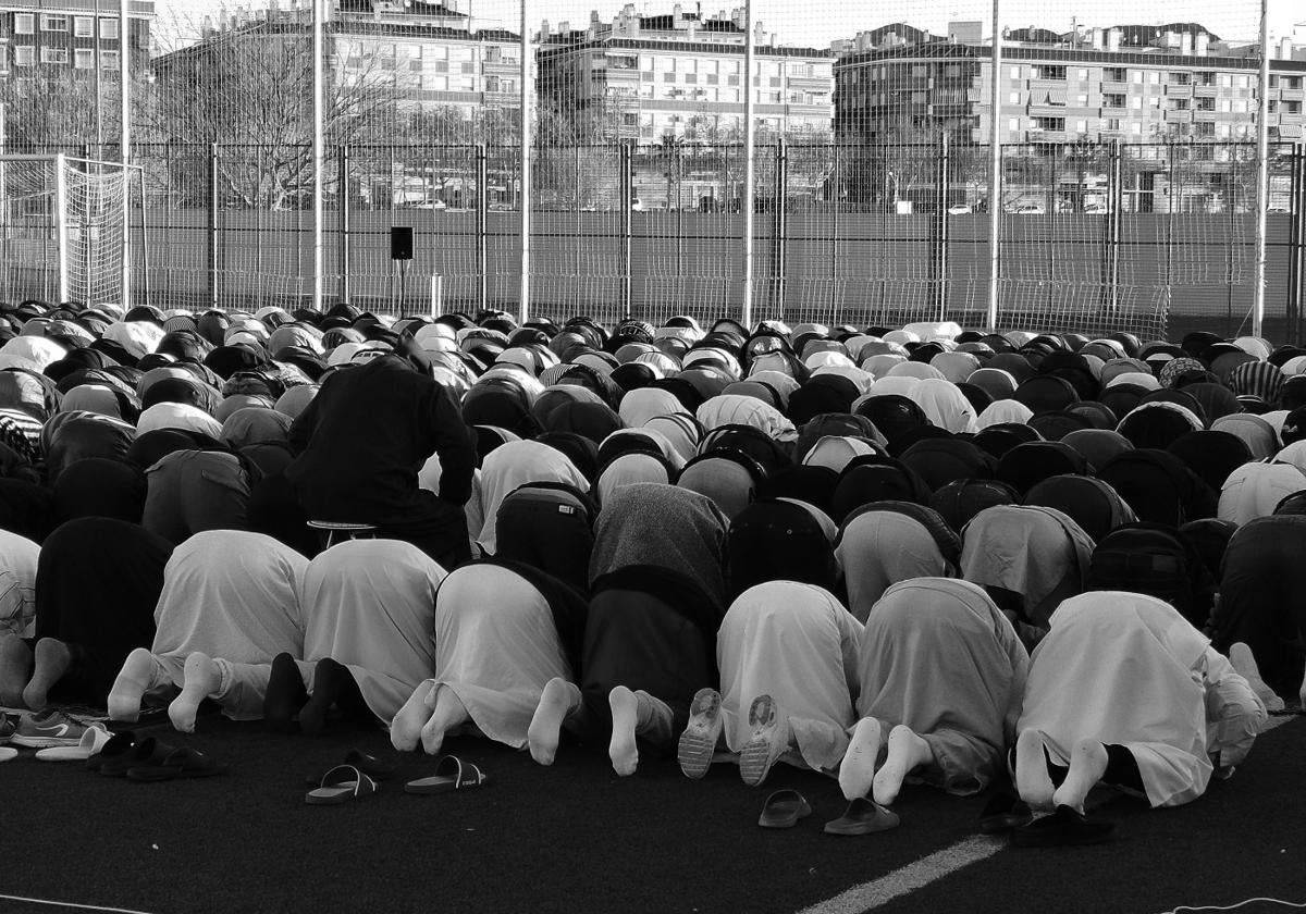 Town 'stops' Muslim events at sports grounds